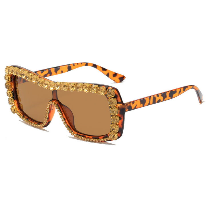 Women's extravagant sunglasses with sparkling accents Bowlift