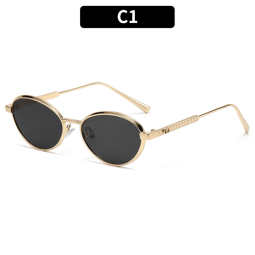 Fashionable Oval Frame Sunglasses with Gradient Lenses