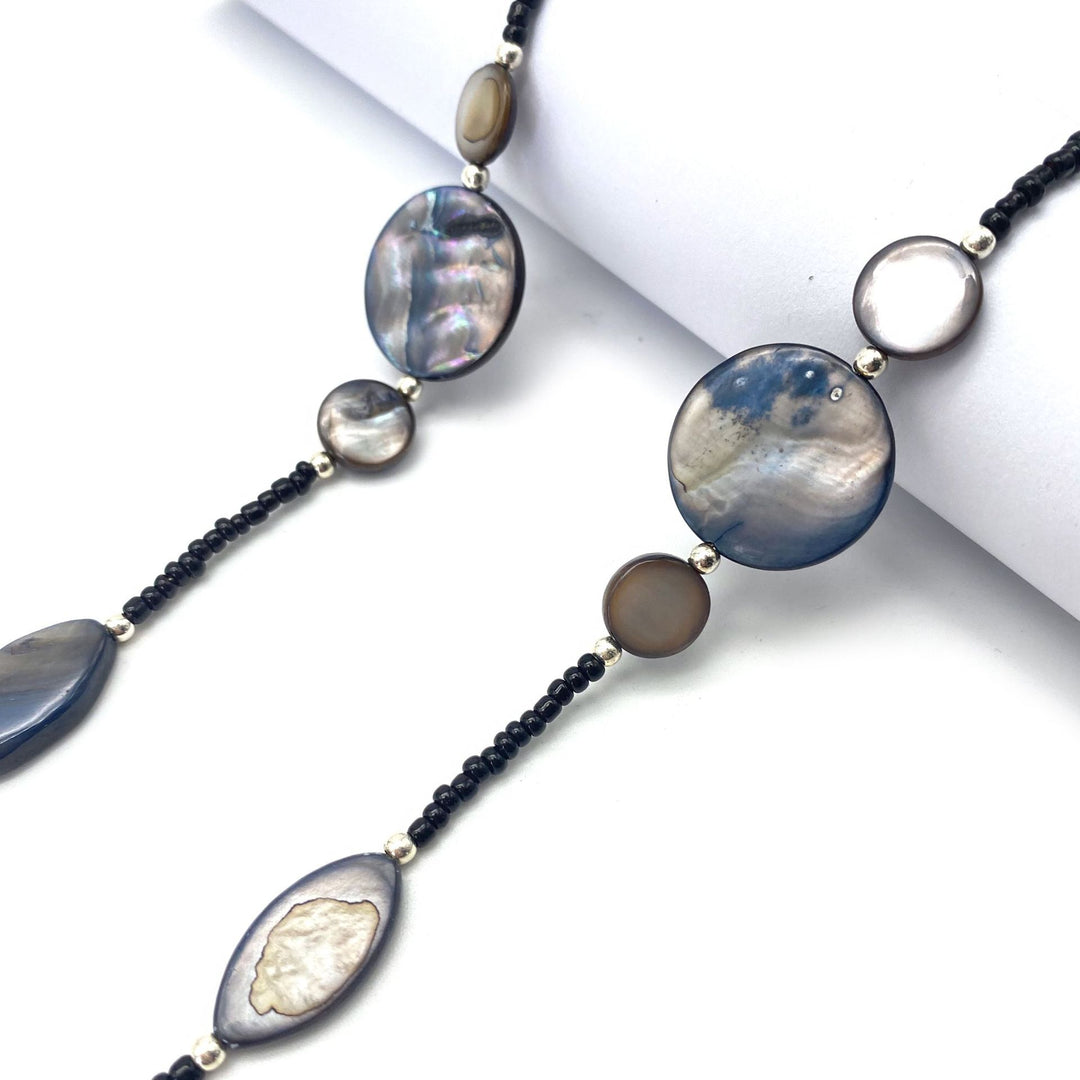 Elegant Beaded Eyewear Holder Bowlift