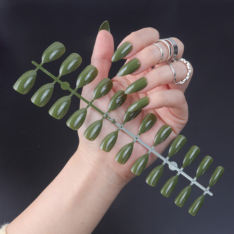 Stiletto Press-On Nails with Glossy Finish Bowlift