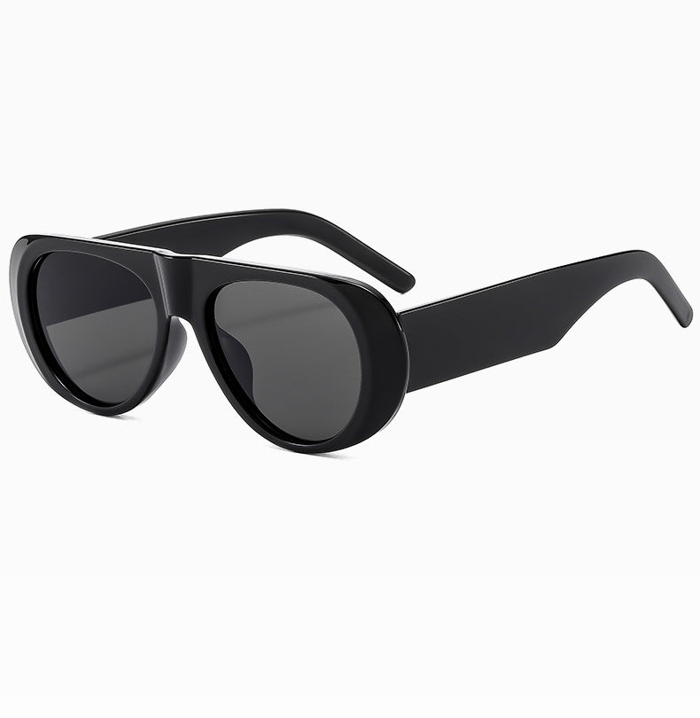 Contemporary Oversized Shield Sunglasses Bowlift