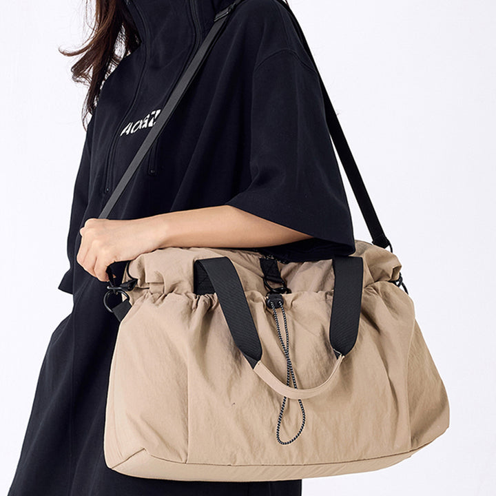 Sporty everyday and travel bag with practical drawstring closure Bowlift