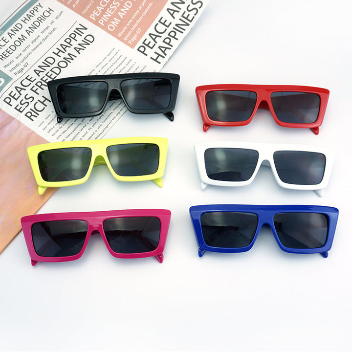 Women Oversized Sunglasses with Modern and Angular Design Bowlift