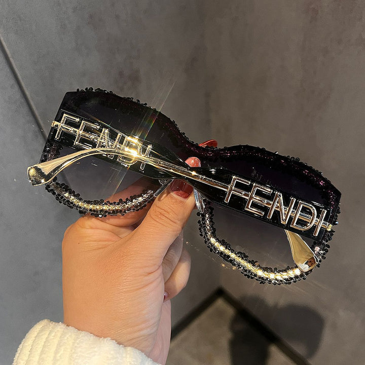 Women's Glamorous Sunglasses with Striking Crystal Frame Bowlift