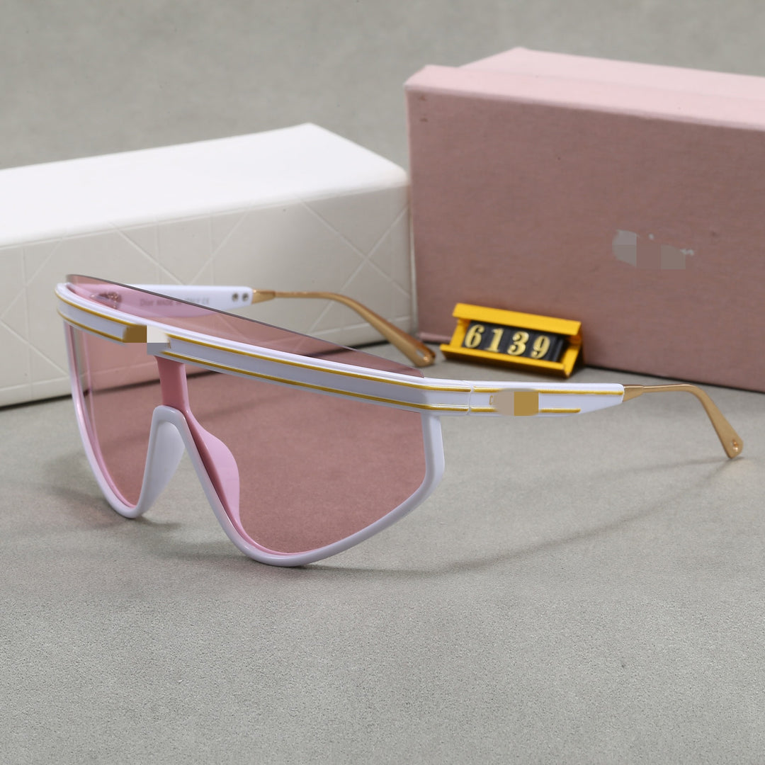 Ladies Cat-Eye Sunglasses with Modern Design Bowlift