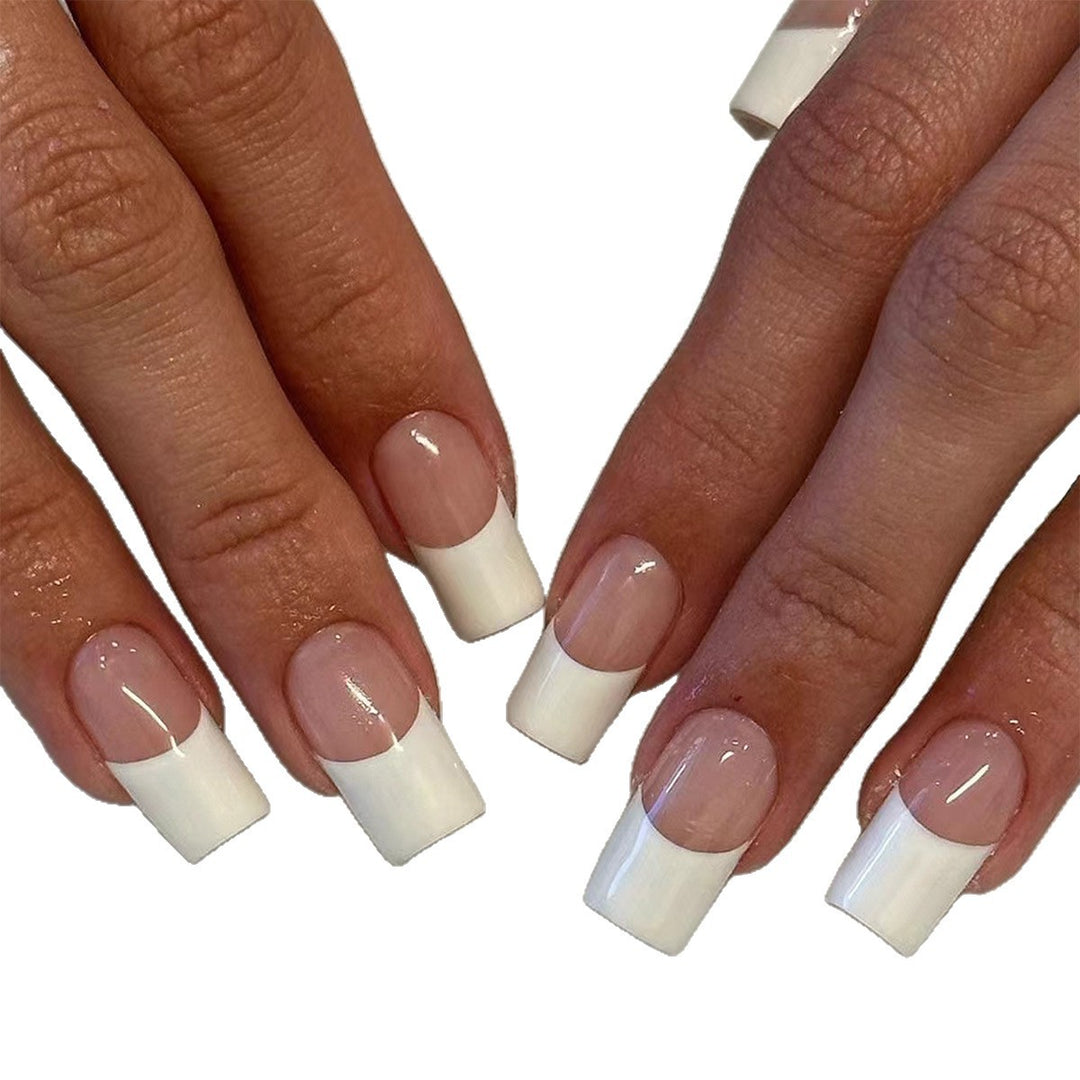 Artificial nails with unique 3D decorations Bowlift