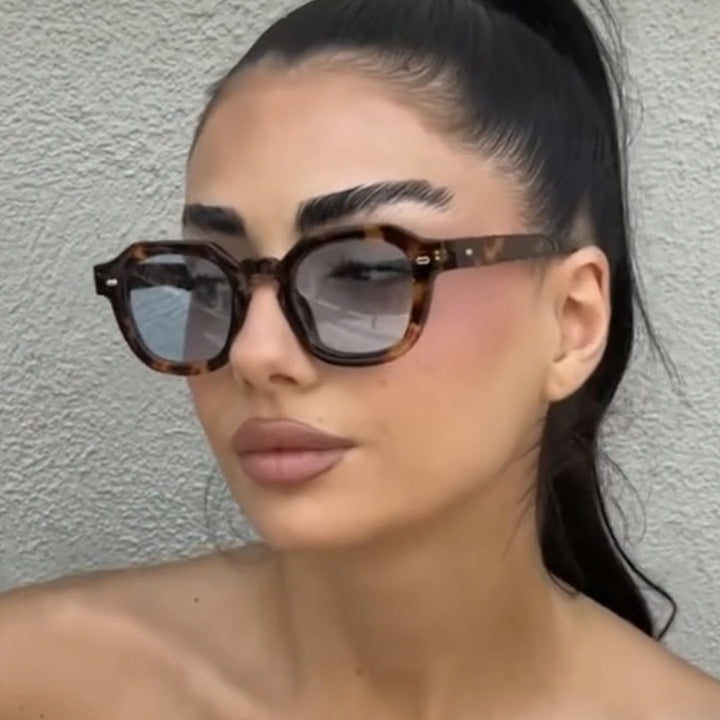 Women's sunglasses in modern design with polarized lenses Bowlift