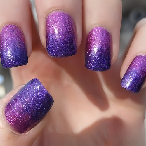 Glittering artificial nails with gradient Bowlift