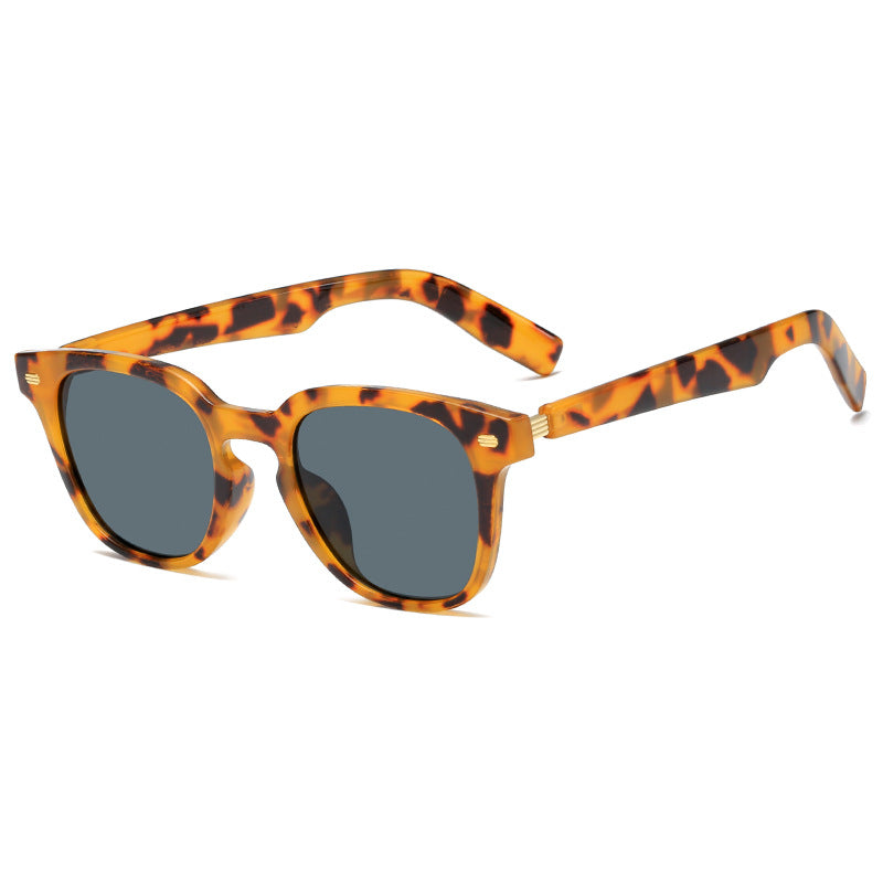 Ladies fashionable corrective glasses with elegant plastic frame and golden accents Bowlift
