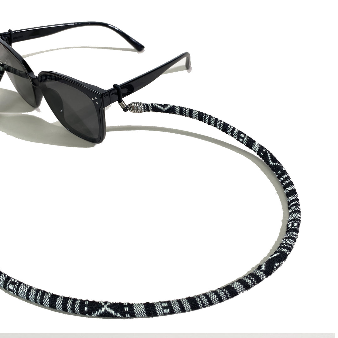 Beaded Eyewear Retainer Bowlift