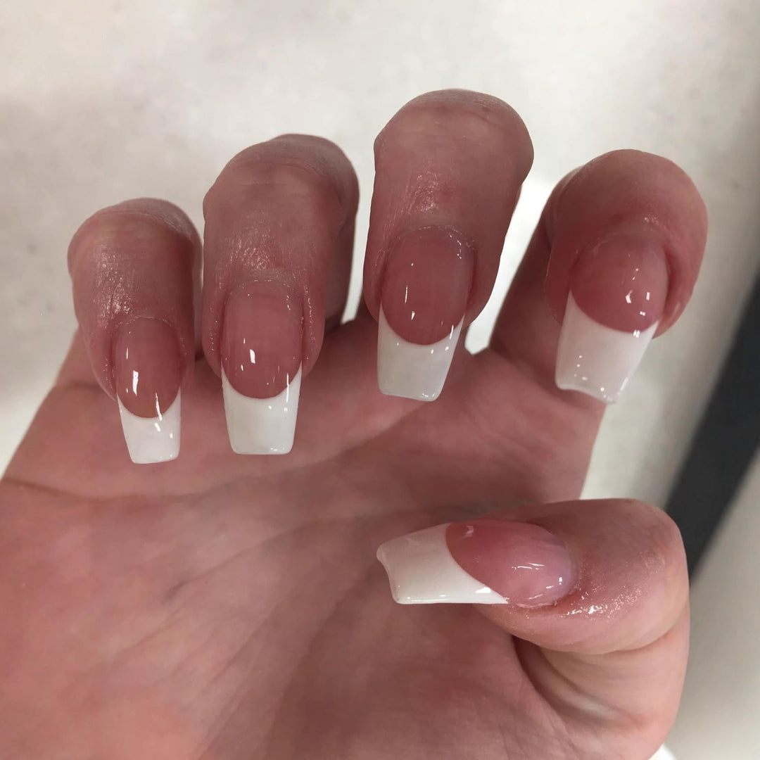 Artificial nails with glamorous glitter design and high gloss finish Bowlift