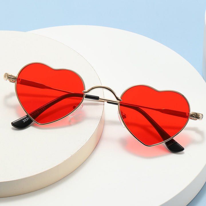 Women's Heart-Shaped Sunglasses with Delicate Metal Frame Bowlift