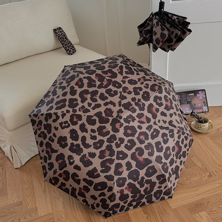 Women's Foldable Umbrella in Modern Leopard Pattern Bowlift