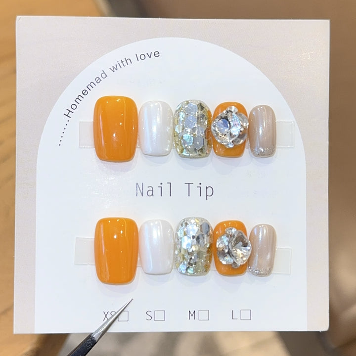 Nail Art Set with Sparkling Accents and Creative Designs Bowlift