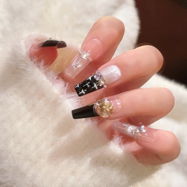 Stylish Stiletto Press-On Nail Extensions Bowlift