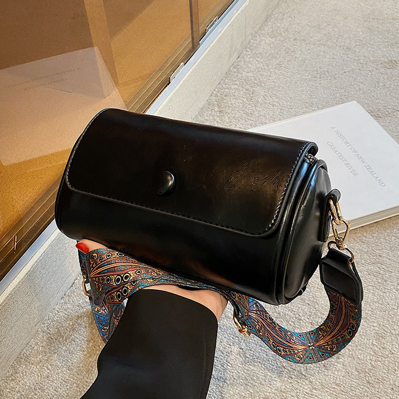 Retro Leather Crossbody Bag Bowlift