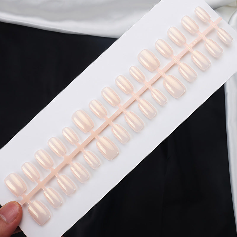 Elegant Natural Finish Press-On Nail Set Bowlift