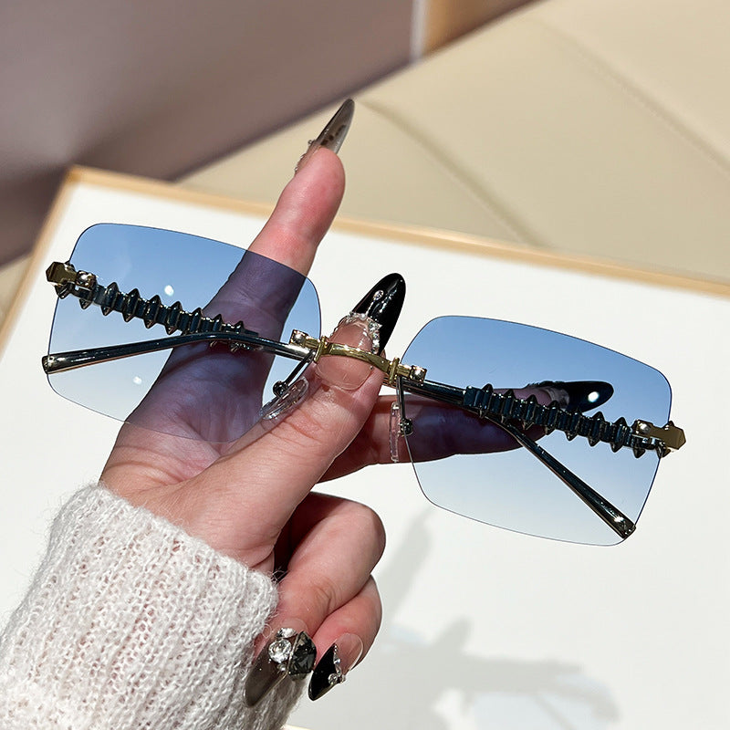 Women’s fashionable glasses Bowlift