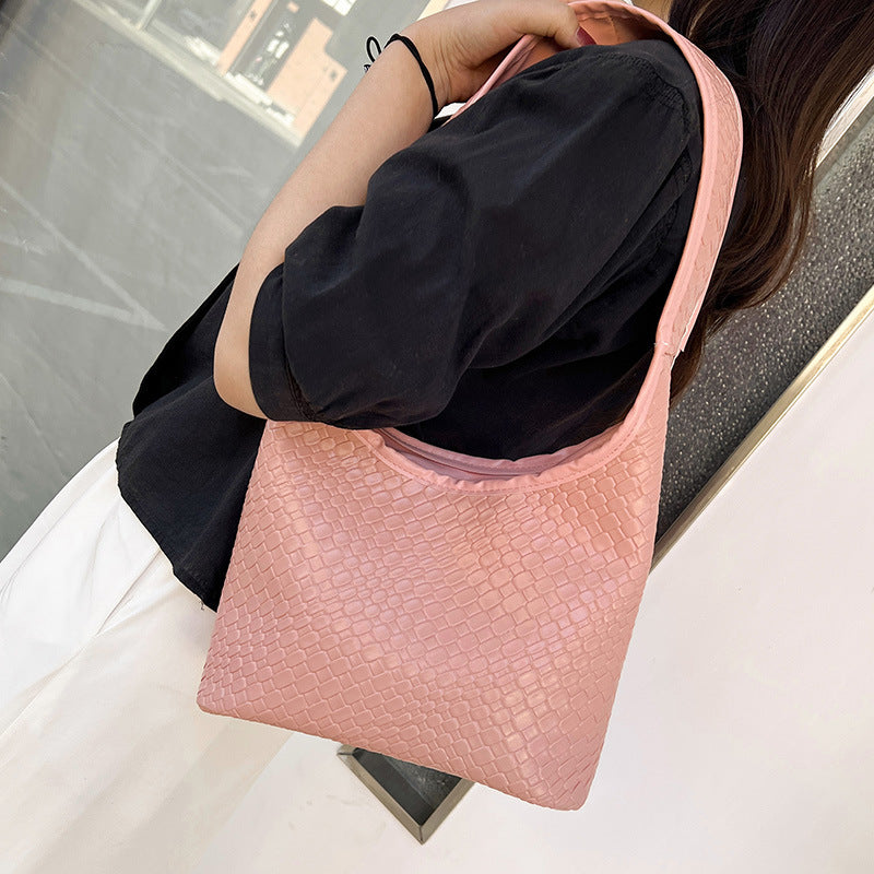 Textured Woven Hobo Bag Bowlift