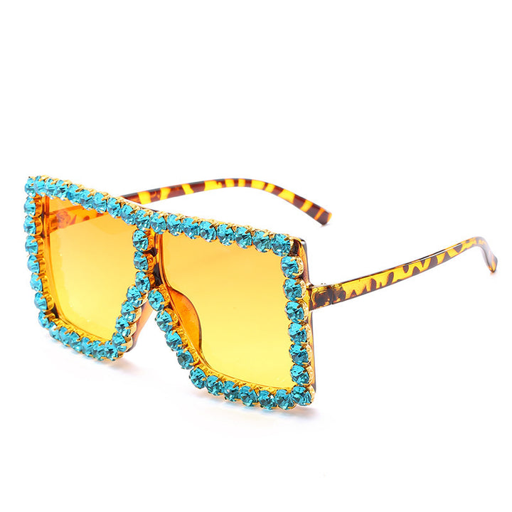 Women's fashionable sunglasses with rhinestone embellishment Bowlift
