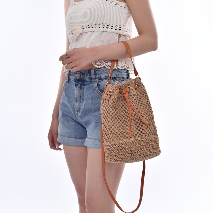 Handcrafted shoulder bag Bowlift