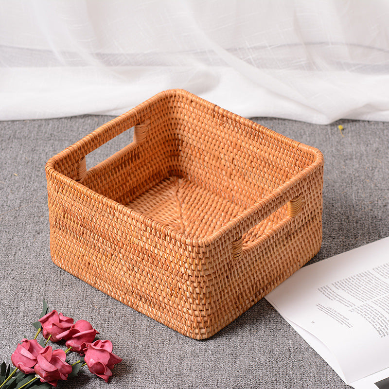 Women rectangular storage basket made of natural material Bowlift