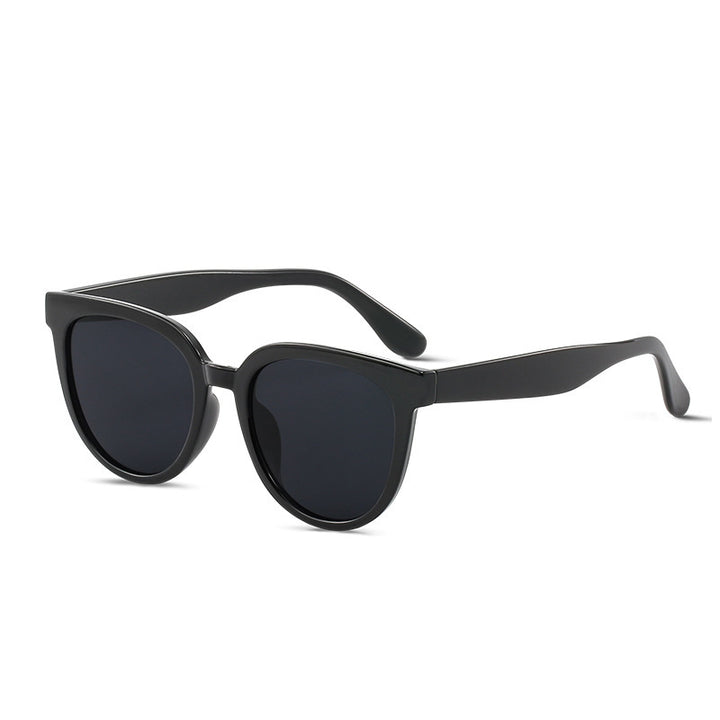 Retro-Inspired Elegant Sunglasses