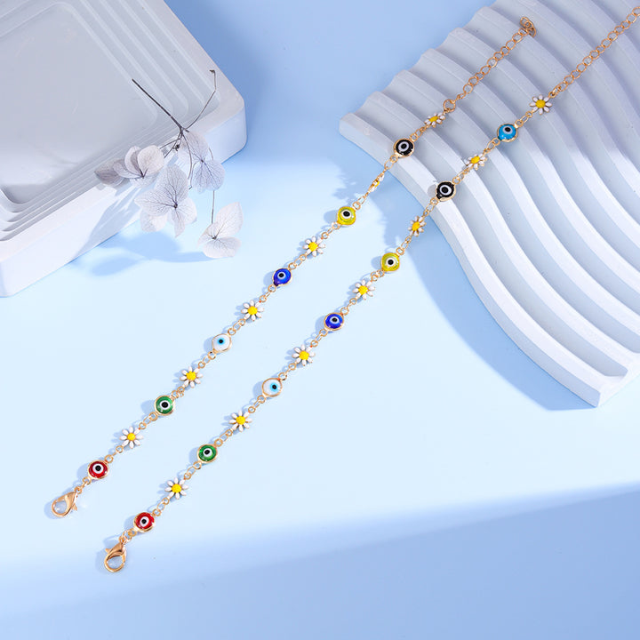 Charming Daisy and Evil Eye Bracelet Bowlift