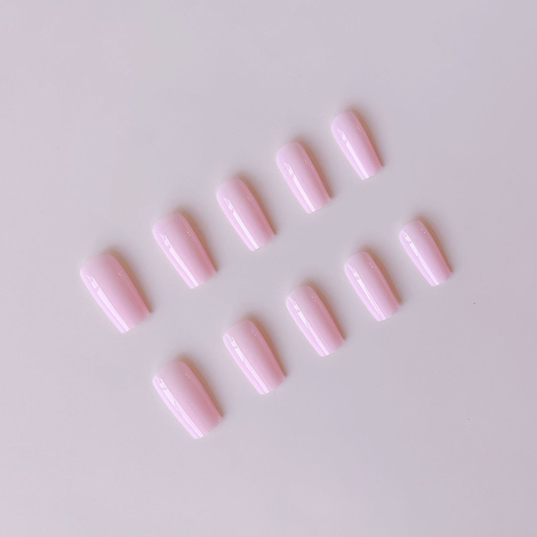 Artificial nail tips with high-gloss finish Bowlift