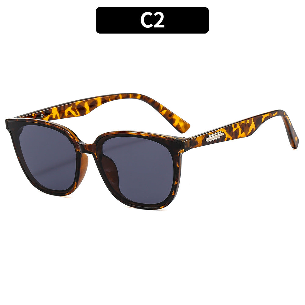 Elegant Oversized Cat-Eye Sunglasses