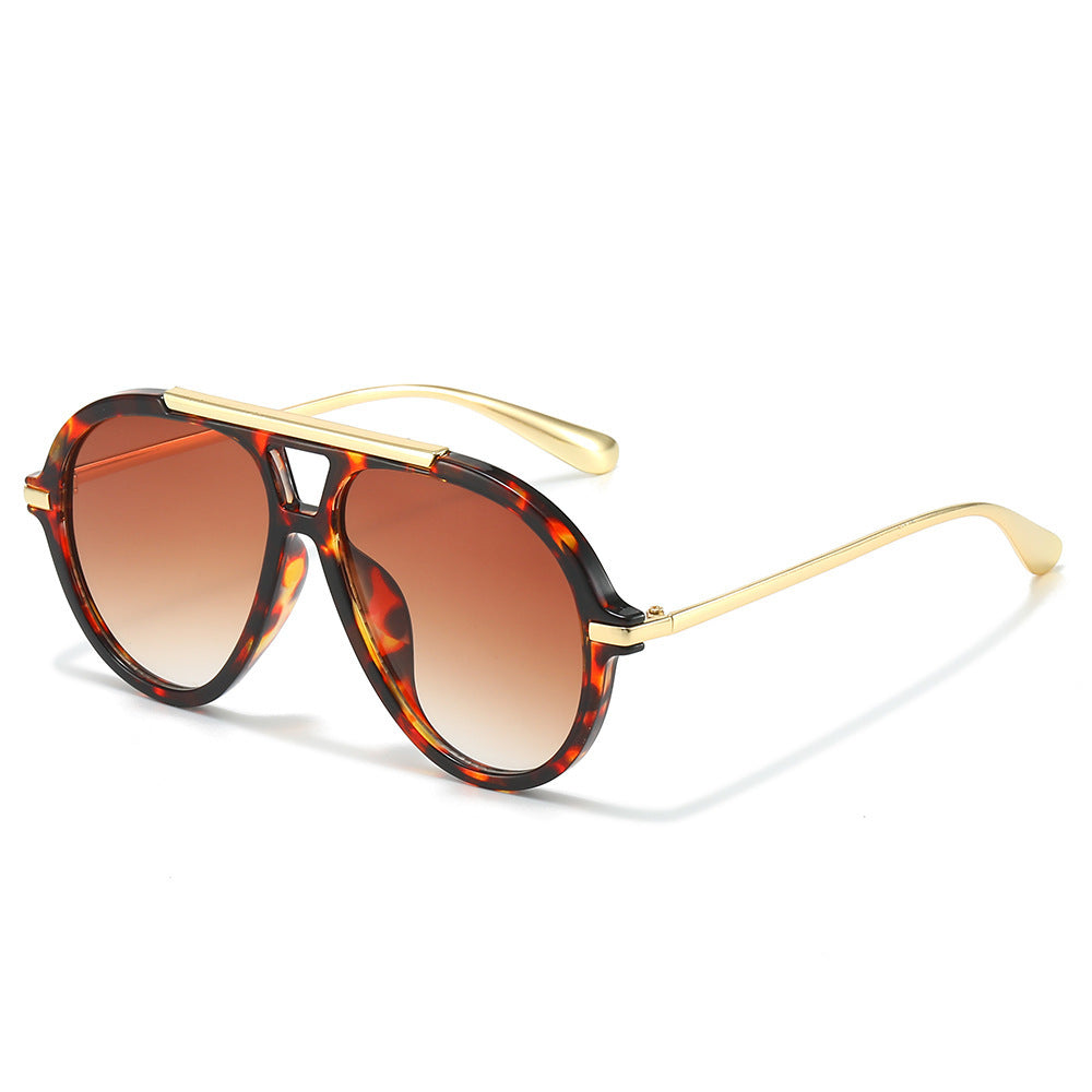 Fashion-Forward Futuristic Round Sunglasses Bowlift