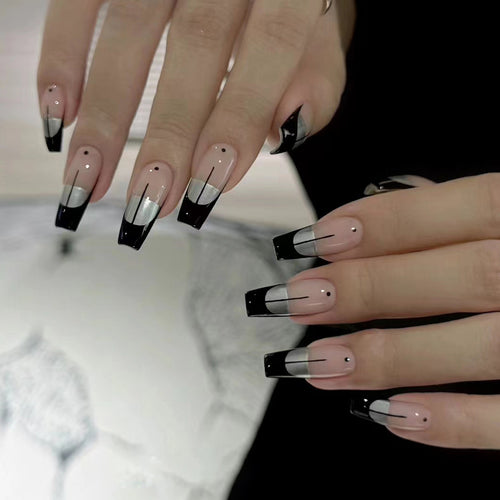 Trendy French Manicure Bowlift