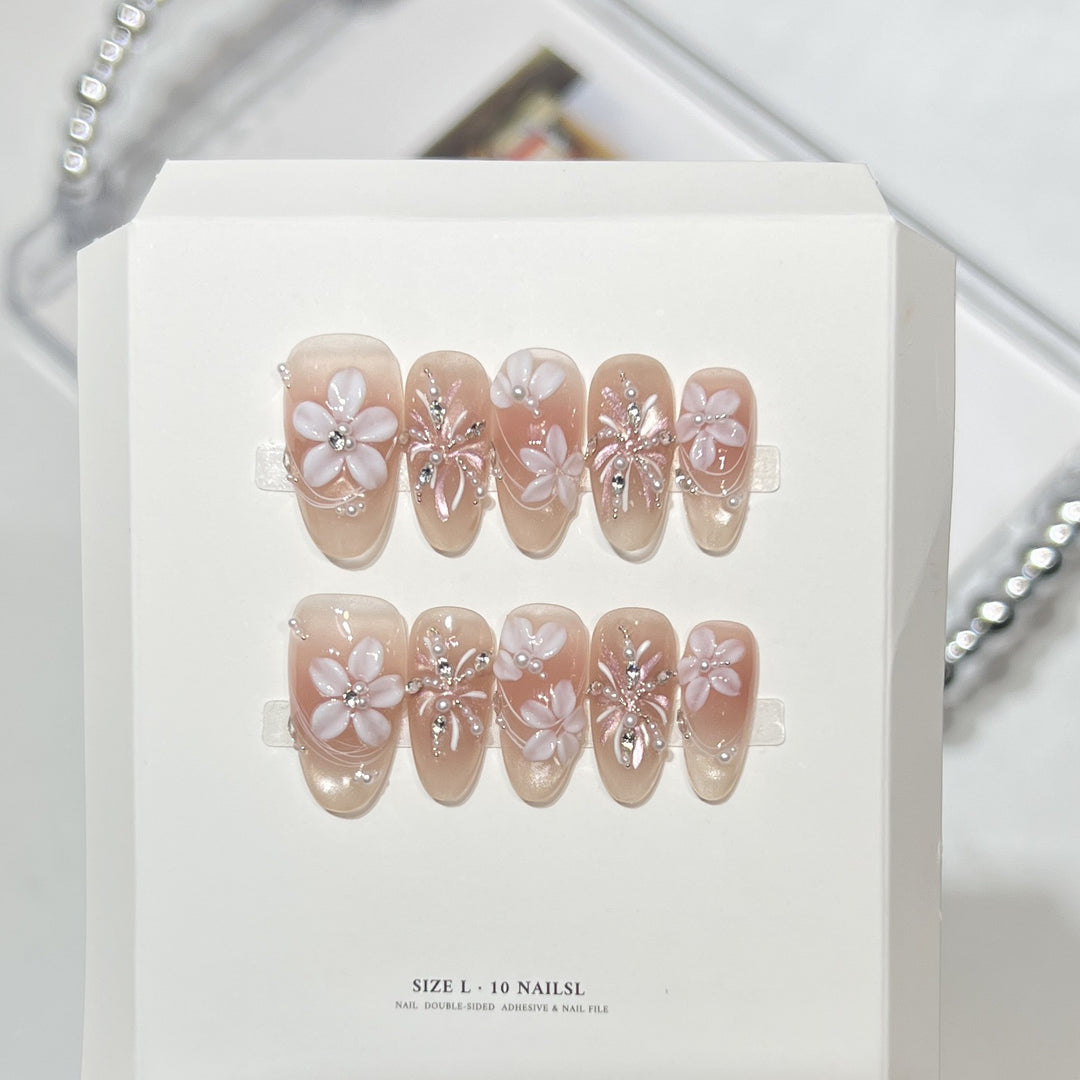 Glittery Press-On Nail Art Set with Snowflake Design Bowlift