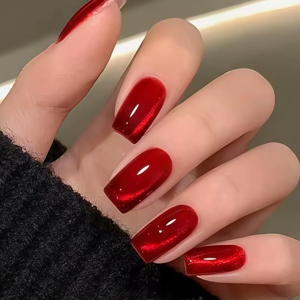 Elegant artificial nails with a luxurious glossy finish Bowlift