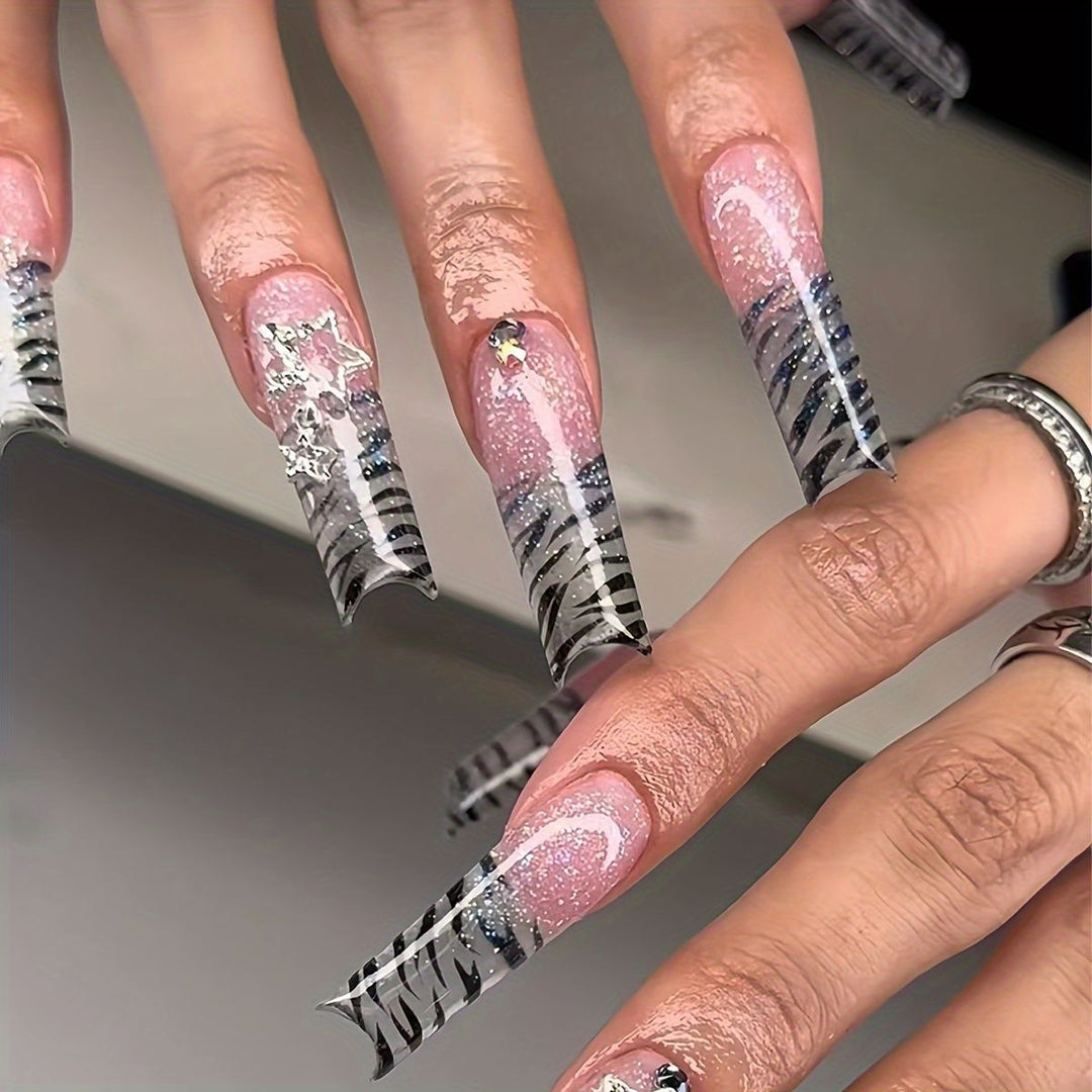 Decorative Press-On Nail Set Bowlift