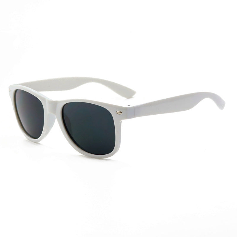 Classic Pilot Style Sunglasses Bowlift