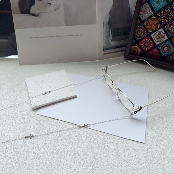 Minimalist Silver Chain Necklace Bowlift