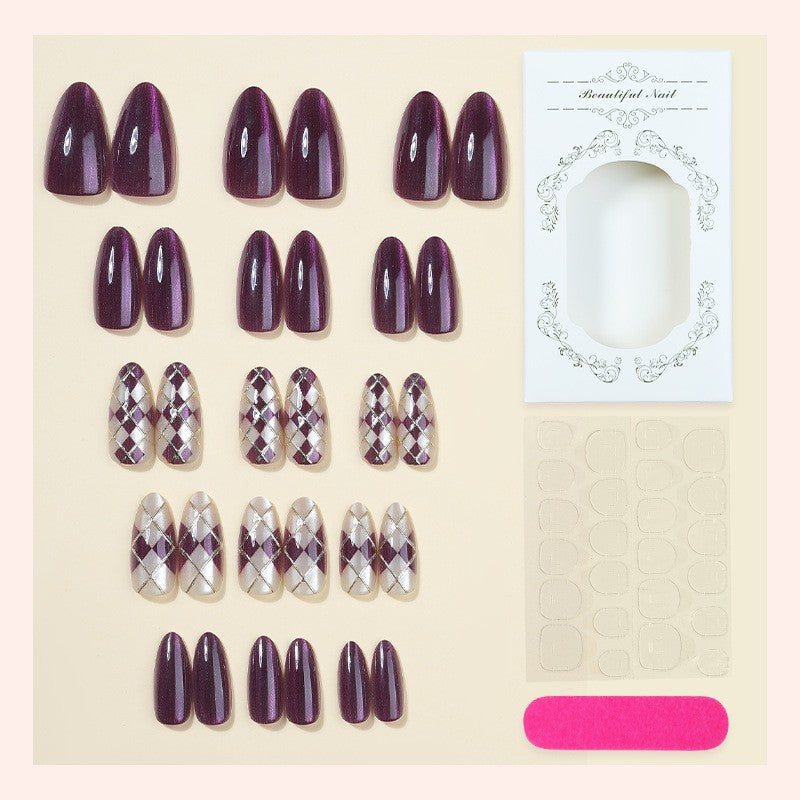 Elegant Chic Press-On Nail Set Bowlift