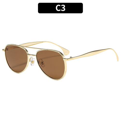 Vintage-Inspired Aviator Sunglasses