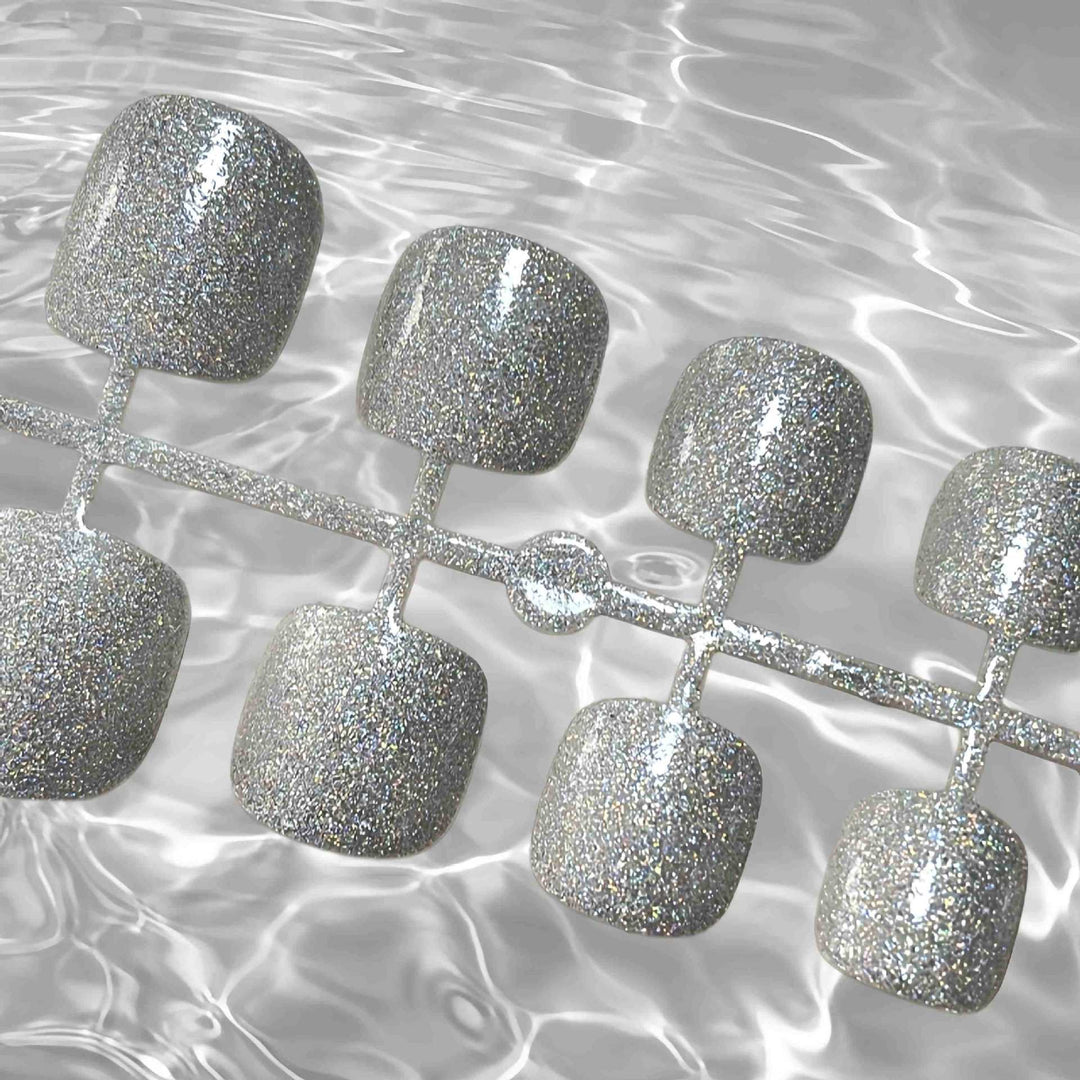 Glittery Press-On Toe Nails Bowlift