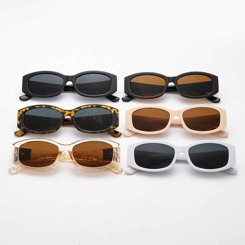 Women's modern sunglasses with unique golden frame Bowlift