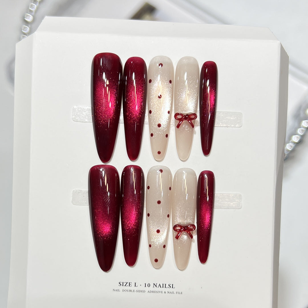 Premium Press-On Nail Art Set with Elegant Heart & Leaf Design Bowlift