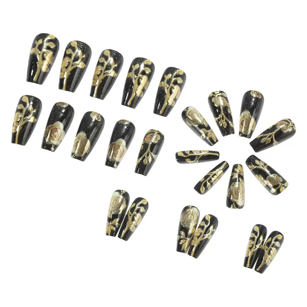 Artificial nail set with elegant golden rose decorations Bowlift