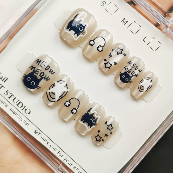 Artificial nail tips with shimmering design Bowlift