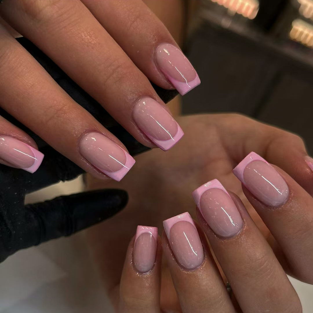 Artful fingernails with luxurious design Bowlift
