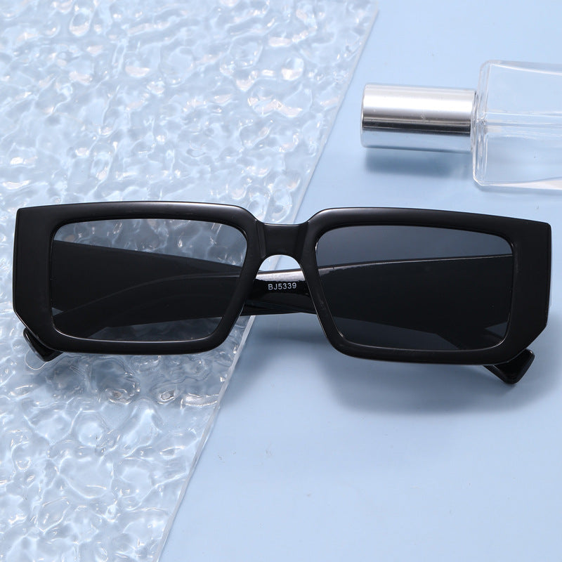 Women's Fashion Rectangular Sunglasses with Fancy Frame Bowlift