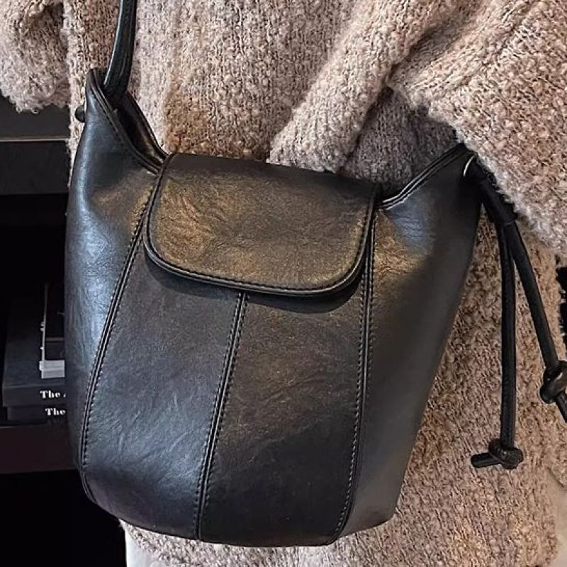 Vintage-Inspired Leather Drawstring Bucket Bag Bowlift