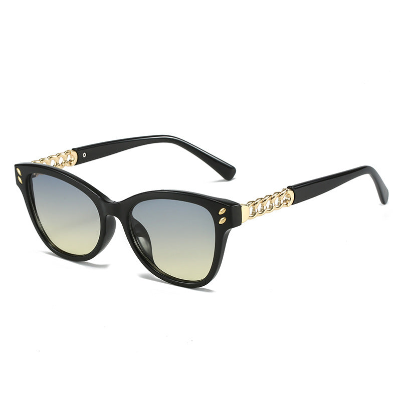 Ladies fashionable cat-eye sunglasses with luxurious chain accents Bowlift