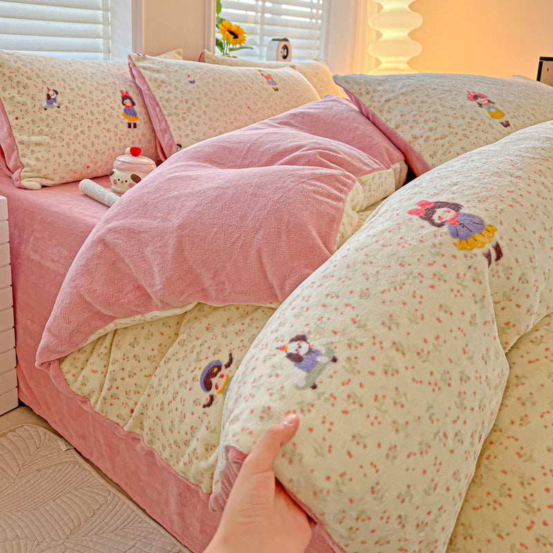 Playful Floral Patterned Fleece Blanket