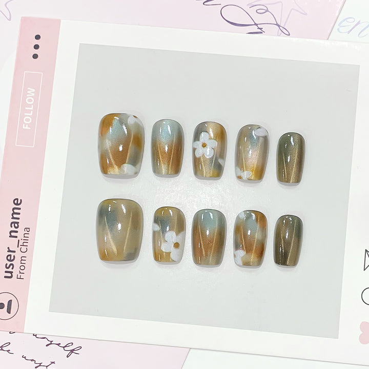 Artificial nail tips with flower design Bowlift